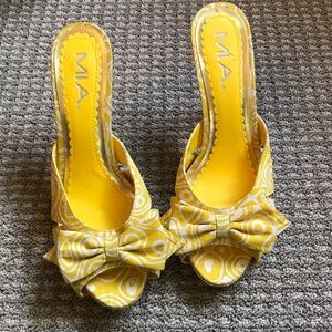 Mia high heel yellow slip on sandals, size 7.5